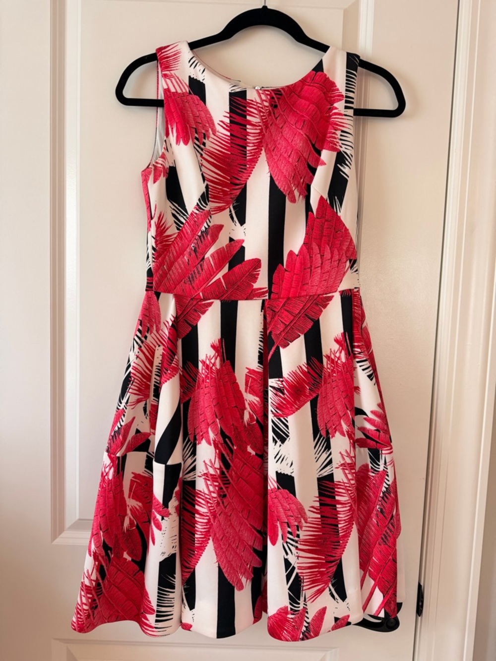 Taylor Size 4 Floral Summer Dress